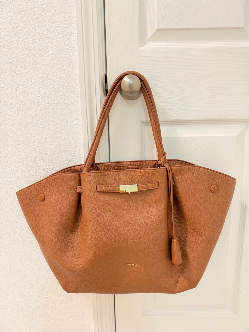 NEWBELLA Marella Collapsible PULeather ToteBag work travel luggage sleeves Sz M